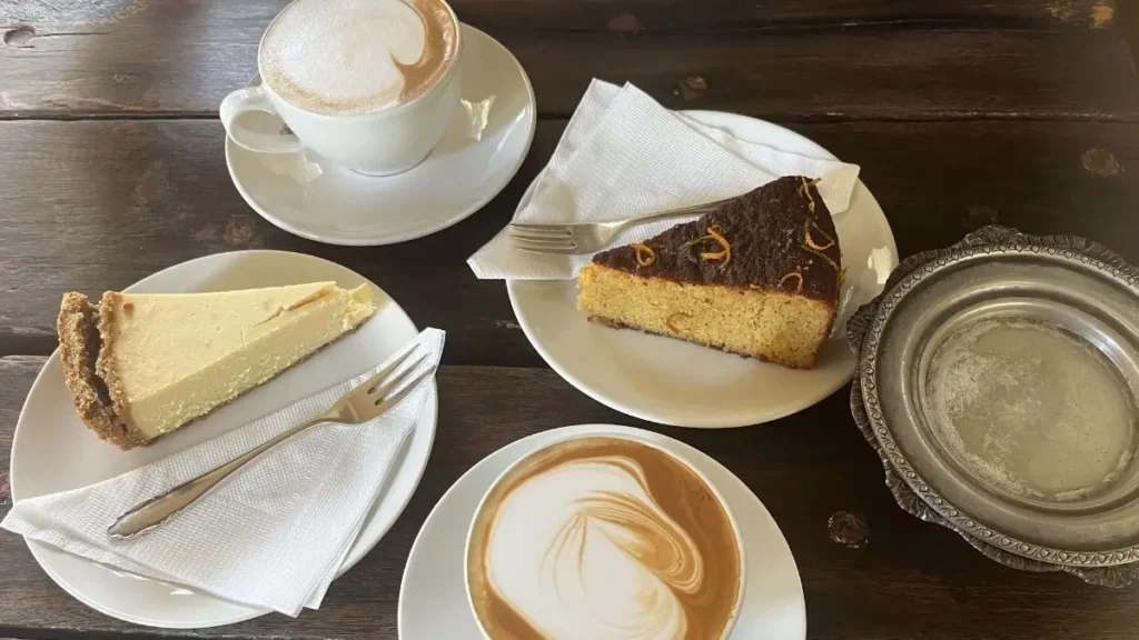 coffee and cake at Hout Bay coffee